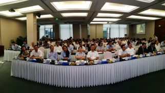 pp电子官方网站登录投资集团企业经营与商业模式培训交流会在集团多功能厅成功召开