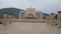 肖厚忠董事长赴西安、银川、乌海等地考察项目 并听取分支机构的工作汇报